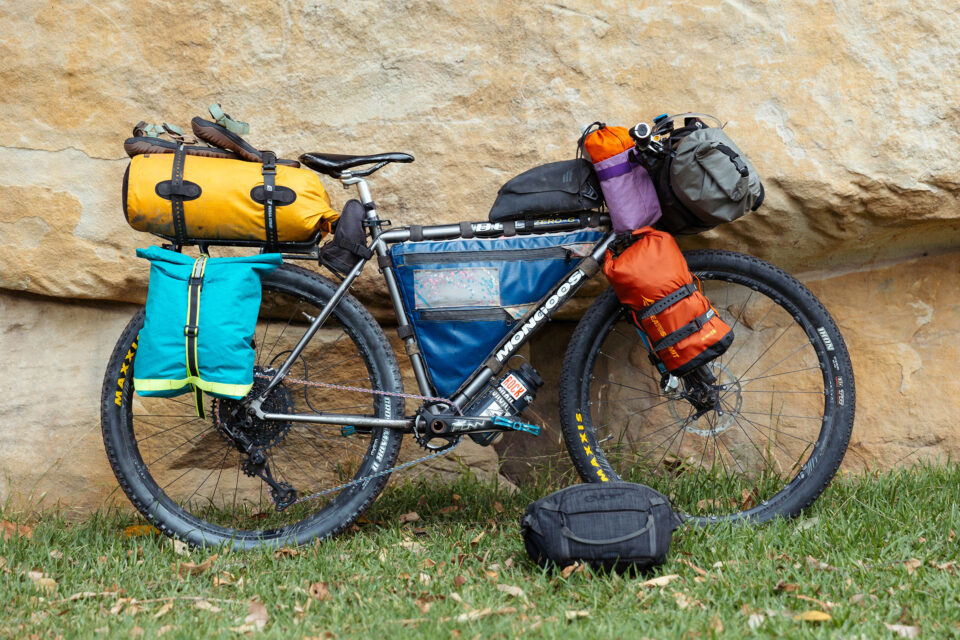 Bikepacking Başlangıç Rehberi: Çantalar, Ağırlık Dağılımı ve Gerçek Rota Tüyoları